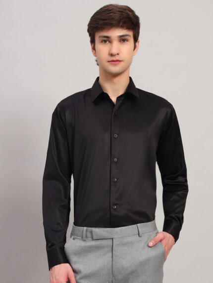 Men Black Slim Fit Solid Spread CollarSatin Formal Shirt